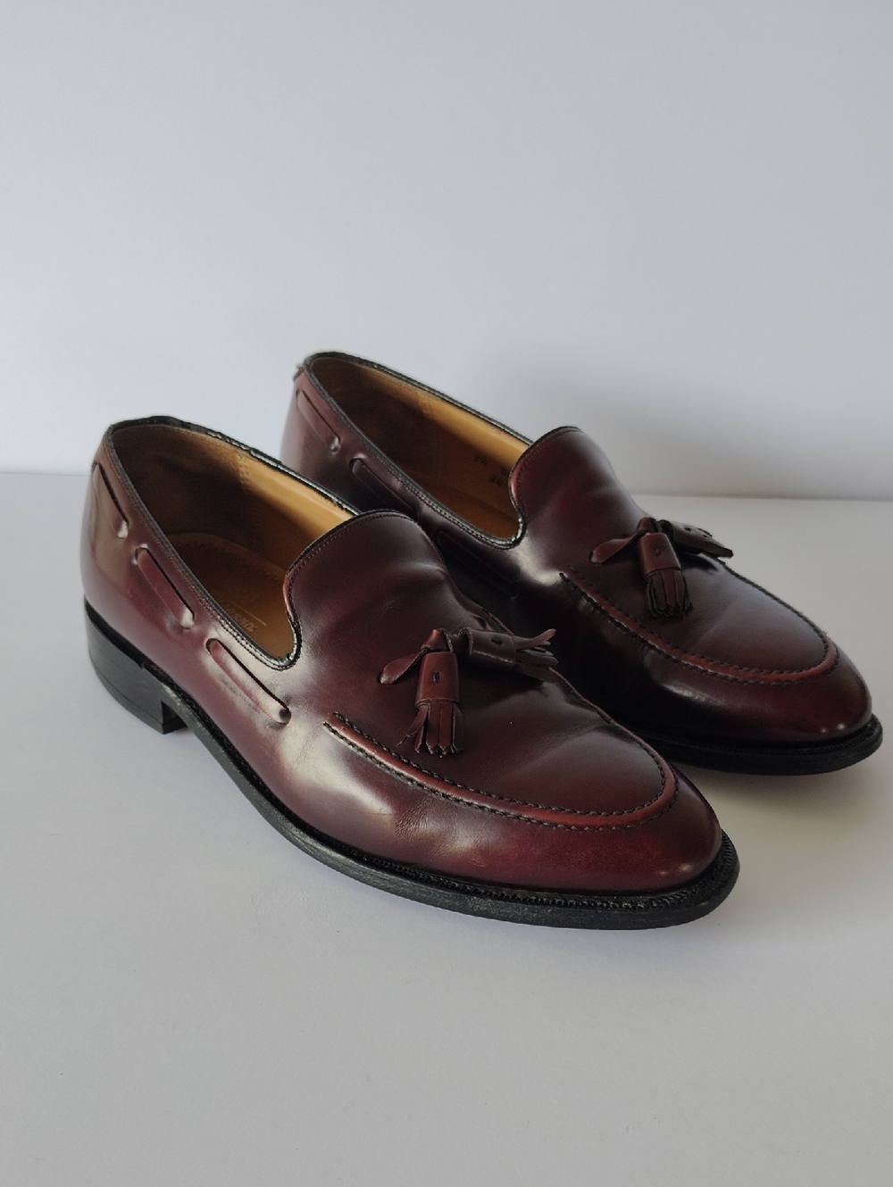 Johnston & Murphy Men's Tassel Loafers in Burgandy/Bordeaux Leather